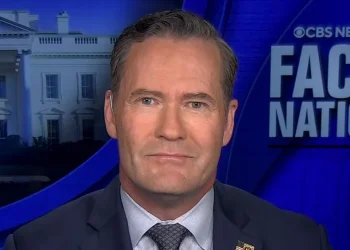 Mike Waltz dice que los funcionarios iraníes no son "buenos tipos", pero la administración Trump está "centrada con láser" en el programa nuclear