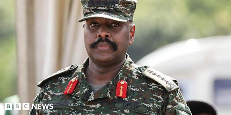 NTV y Daily Monitor de Uganda dicen que están bajo "asedio militar"