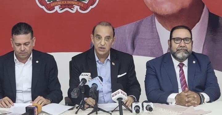 PRD exige revisar combustibles y PRSC plantea bajar ITBIS al 16 % PRD exige revisar combustibles y PRSC plantea bajar ITBIS al 16 %