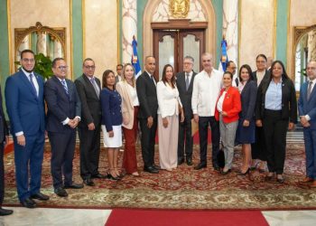 Presidente Abinader juramenta al Comité Dominicano de Salud Mental Penitenciaria