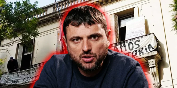 Procesaron y embargaron a Grabois por la toma violenta del Instituto Perón