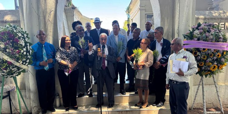 Radhamés Camacho dice funcionarios del PRM “se quemaron en todas las asignaturas”