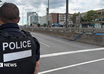 Tiroteo en Montreal deja oficial, civil y sospechoso muertos