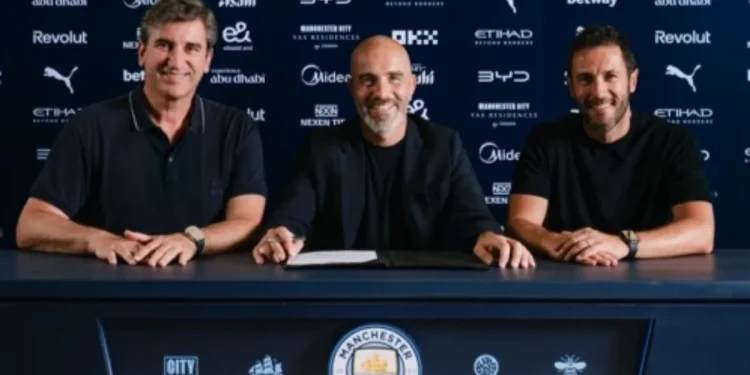 Tras la salida de Pep Guardiola, el Manchester City oficializó a Enzo Maresca como su nuevo DT
