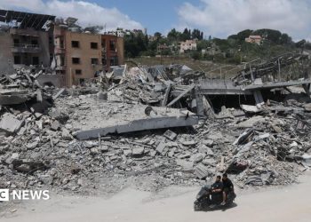 Tropas israelíes matan a dos personas en el sur del Líbano tras una pausa en los combates, dicen las autoridades