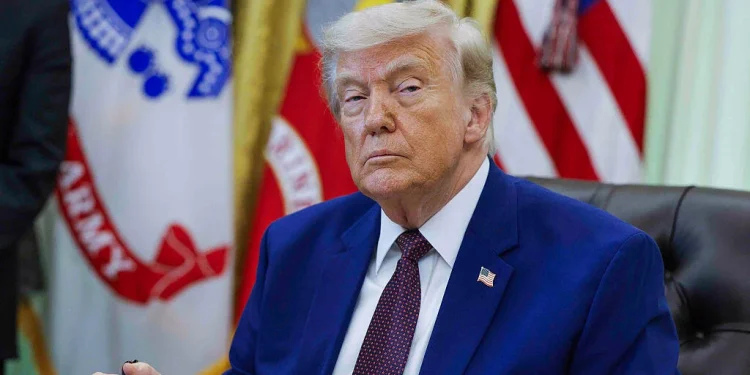 Trump dice que quiere que Bill Pulte "inicie el proceso" de reducción de la oficina de inteligencia Trump dice que quiere que Bill Pulte "inicie el proceso" de reducción de la oficina de inteligencia