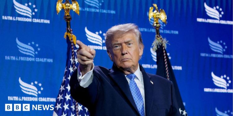 Trump ganó más de mil millones de dólares con criptomonedas en su primer año en el cargo