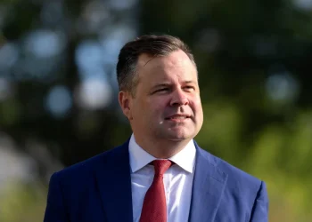 Trump nombra al controvertido funcionario de vivienda Bill Pulte como director interino de inteligencia nacional