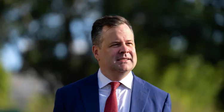 Trump nombra al controvertido funcionario de vivienda Bill Pulte como director interino de inteligencia nacional Trump nombra al controvertido funcionario de vivienda Bill Pulte como director interino de inteligencia nacional
