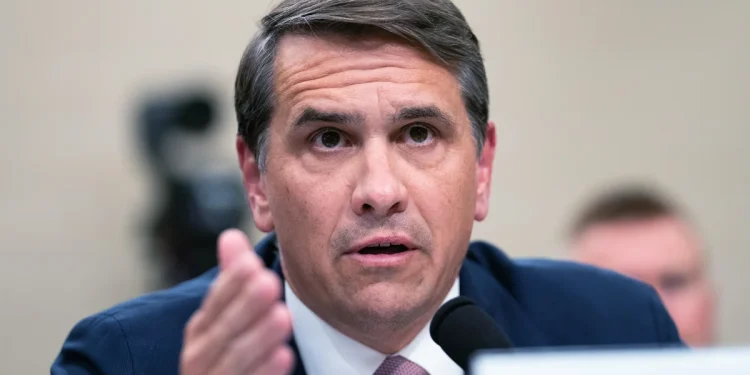 Trump nomina formalmente a Todd Blanche como fiscal general