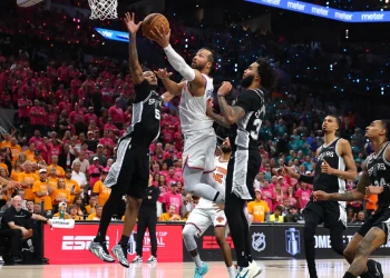 Trump planea asistir a las finales de la NBA en la ciudad de Nueva York, dicen fuentes