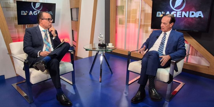 Video- Rector de Intec: Fui objeto de una agresión de un motorista al cual mi vehículo mojó inintencionalmente Video- Rector de Intec: Fui objeto de una agresión de un motorista al cual mi vehículo mojó inintencionalmente