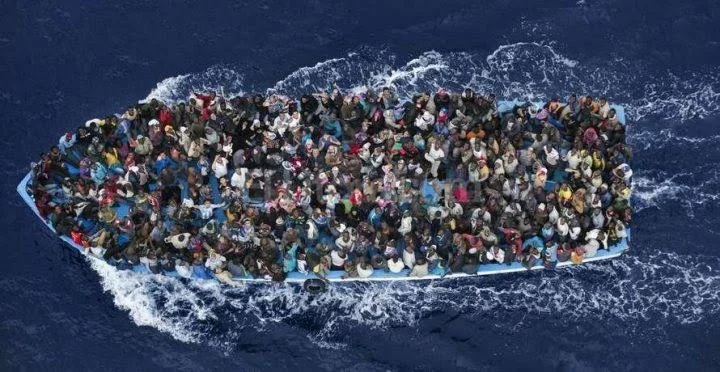 Un alemán de 12 años fue abusado sexualmente y golpeado con un cinturón por afganos y sirios en un viaje escolar Inmigrantes llegando a Europa.