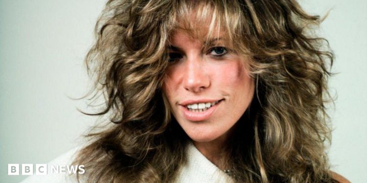 Carly Simon reveals Parkinson's diagnosis Carly Simon reveals Parkinson's diagnosis