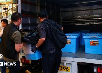 Cinco detenidos tras redada en dos librerías independientes de Hong Kong