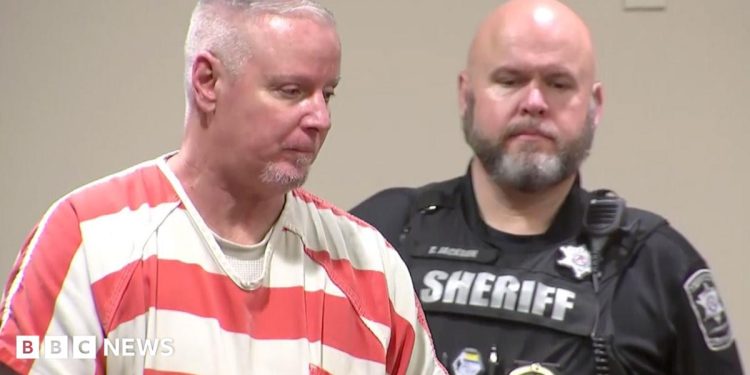 Colin Gray, el padre del adolescente que disparó en la escuela, condenado a 15 años de prisión