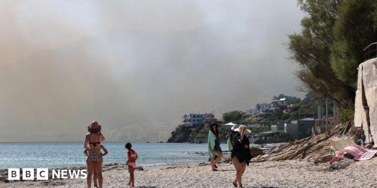Crete fires: Thousands evacuated as Europe wildfires continue to rage Crete fires: Thousands evacuated as Europe wildfires continue to rage