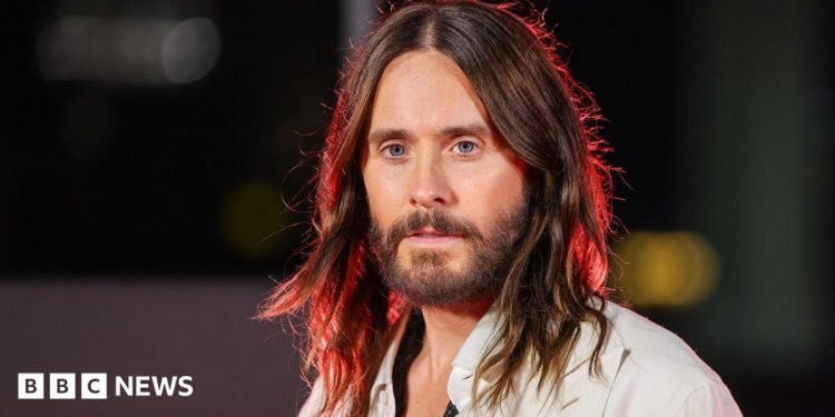 Cuatro mujeres acusan a Jared Leto de conducta sexual criminal cuando eran adolescentes Cuatro mujeres acusan a Jared Leto de conducta sexual criminal cuando eran adolescentes