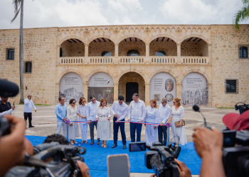 David Collado entrega renovado el Alcázar de Colón y anuncia más de 2,000 luminarias para la Ciudad Colonial