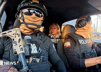 De patrulla con la policía antidrogas en Ecuador, donde ni siquiera se puede confiar en los colegas