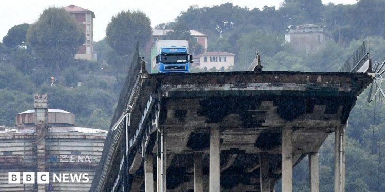 Desastre del puente de Génova: las familias de 43 víctimas esperan veredicto