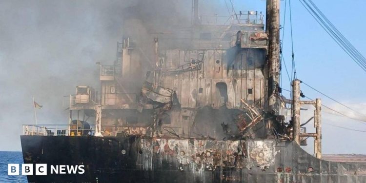 Diez muertos mientras se intensifican los ataques rusos a buques mercantes en el Mar Negro