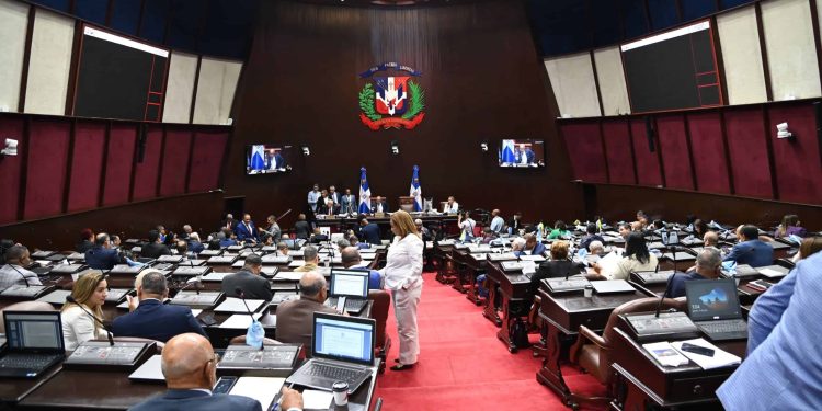 Diputados aprueban en primera discusión 32 cambios a nuevo Código Penal