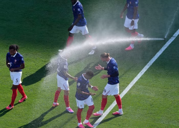 El calor del este del 4 de julio amenaza a los jugadores y aficionados del Mundial