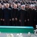 El líder supremo de Irán está ausente mientras altos funcionarios asisten al funeral del ayatolá