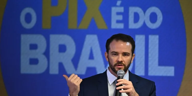 El ministro de Hacienda de Brasil llama «payaso» a Milei El ministro de Hacienda de Brasil llama «payaso» a Milei