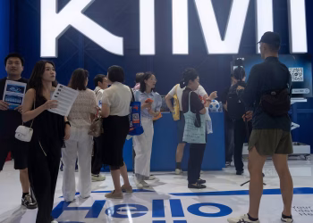 El nuevo modelo de IA de China detiene nuevas suscripciones a medida que la demanda inunda la capacidad