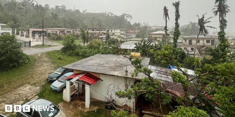 Evacuaciones en Guam a medida que se acerca el súper tifón Bavi