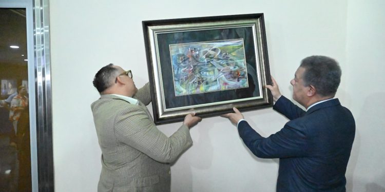 Funglode celebra el legado universal de Ramón Oviedo con la exposición “Oviedo: Diálogo íntimo” Funglode celebra el legado universal de Ramón Oviedo con la exposición “Oviedo: Diálogo íntimo”