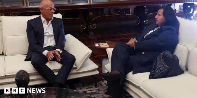 Gobierno de Venezuela iniciará conversaciones formales con miembros de la oposición
