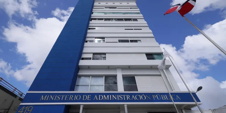 Gobierno emite reglamento que establece la estrategia nacional para convertir los servicios públicos en proactivos