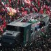 Grandes multitudes llenan las calles de Teherán para el cortejo fúnebre de Jamenei