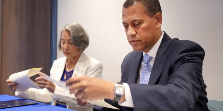 Indotel e Inafocam firman convenio para impulsar la transformación