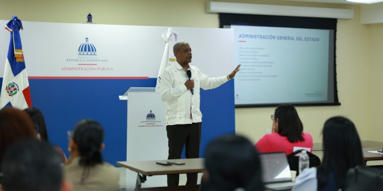 Inicia segunda edición del Curso Especializado en Administración Pública para periodistas y comunicadores Inicia segunda edición del Curso Especializado en Administración Pública para periodistas y comunicadores