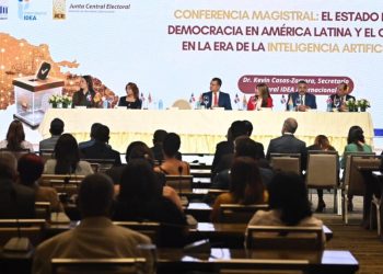 JCE impulsa debate regional sobre IA y transparencia electoral