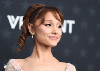 Las donaciones de celebridades están evolucionando: la fundación de Ariana Grande muestra cómo
