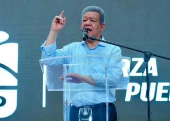 Leonel Fernández acusa al Gobierno de “engañar al pueblo” con las tarifas eléctricas