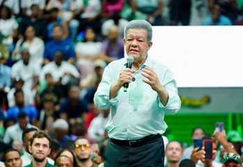 Leonel Fernández cuestiona reforma policial tras muerte de joven en Herrera