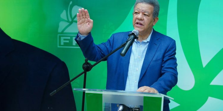 Leonel Fernández plantea duplicar economía con revolución