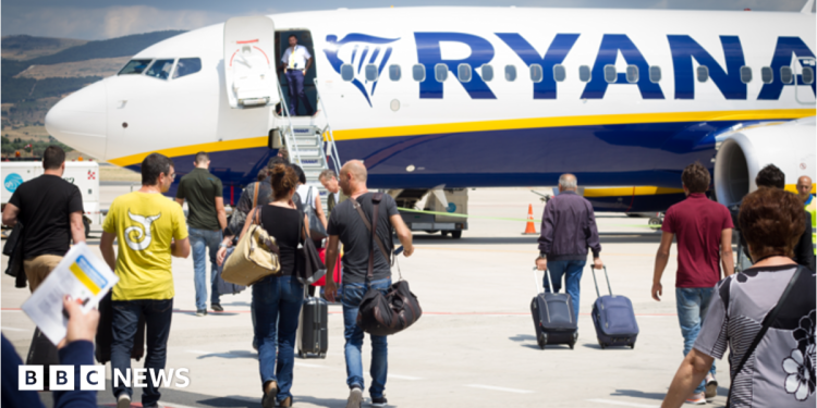 Los beneficios de Ryanair caen mientras la guerra de Irán desanima a los pasajeros y eleva los costes del combustible