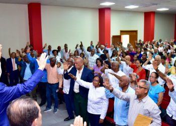 Miguel Vargas plantea cambio de gobierno para transformar la educación dominicana