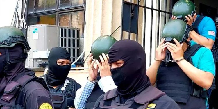 Ministerio Público deposita acusación contra miembros de red de sobornos desmantelada con Operación Lobo