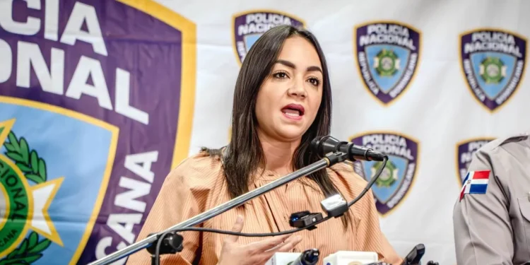 Faride Raful eleva el discurso sobre la reforma policial mientras la inseguridad persiste en las calles Ministra Faride Raful afirma que la reforma policial representa la transformación más profunda de la Policía Nacional en 90 años