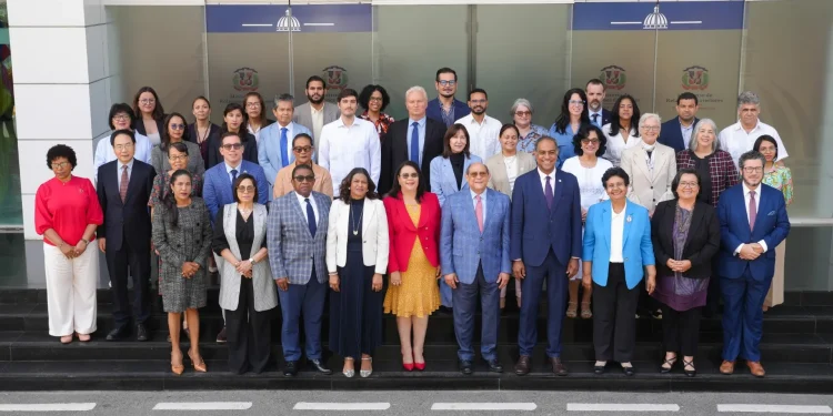 Organismos internacionales y representantes de embajadas conocen alcances de la Consulta Nacional para el Futuro de la Educación Dominicana