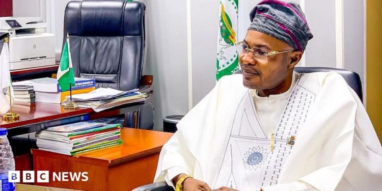 PFIPC de Adeniyi Adeyemi: Cómo un falso consejo presidencial acabó en el presupuesto nacional de Nigeria