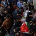Palestinos lloran la muerte del organizador de proyecciones de la Copa Mundial en Gaza en ataque israelí